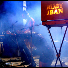 Ruby Jean & the Thoughtful Bees