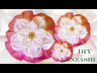 flores blancas pétalos copos de nieve- DIY Kanzashi flowers in satin ribbons
