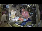 Самый крутой анбоксинг от космонавта Олега Артемьева. Американский контейнер с питанием 