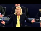 Marine Le Pen défend les nations devant la chancelière Merkel et son vice-chancelier Hollande