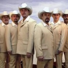 Los Traileros Del Norte