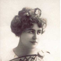 Marie Delna