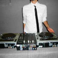 Dj Le$$